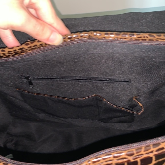 Gazzaz Brown Soft Leather Carry-On - Picture 14 of 16